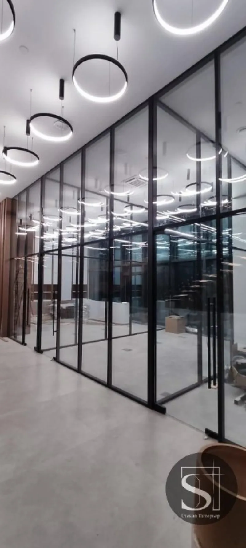 Город Столиц — 5-метровые перегородки в Москва-Сити